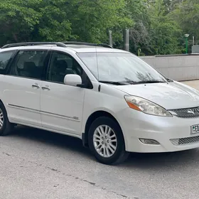 Toyota Sienna 2008