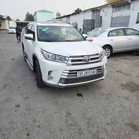 Toyota Highlander 2019