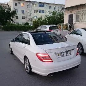 Mercedes-Benz C-Class 2009