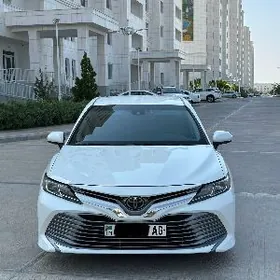 Toyota Camry 2018