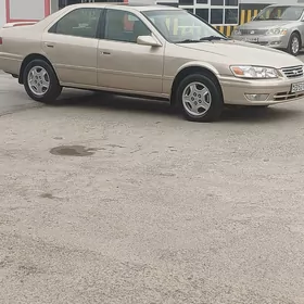Toyota Camry 2000