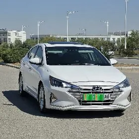 Hyundai Elantra 2020