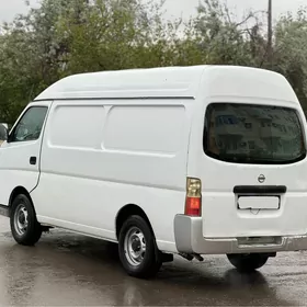 Nissan Urvan 2004