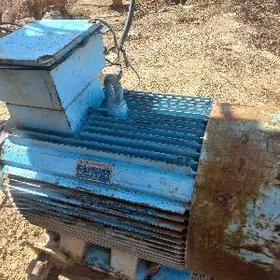 эл. двигатель 90квт 980 оборот