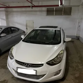 Hyundai Elantra 2011