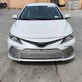 Toyota Camry 2022