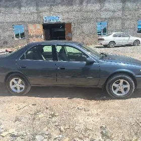 Toyota Camry 2001