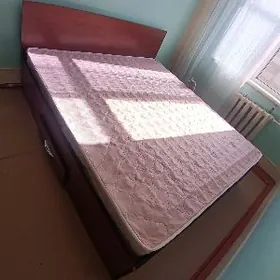 кровать 180×200 с матрасом