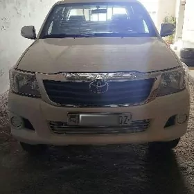 Toyota Hilux 2014