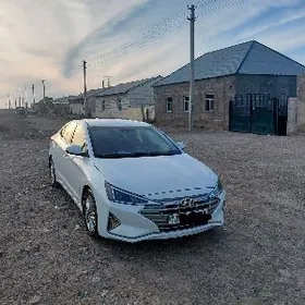 Hyundai Elantra 2020