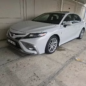 Toyota Camry 2022