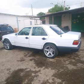 Mercedes-Benz 300CE 1990