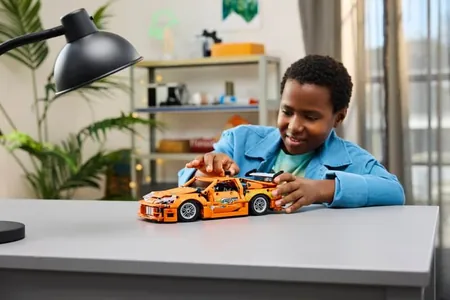 Представлена новая Toyota Supra MK4 из первого «Форсажа» в виде набора Lego