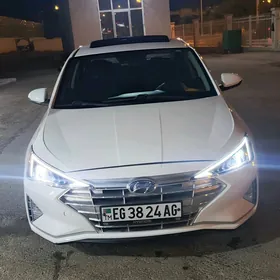 Hyundai Elantra 2020