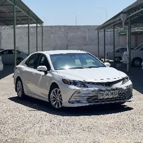 Toyota Camry 2023