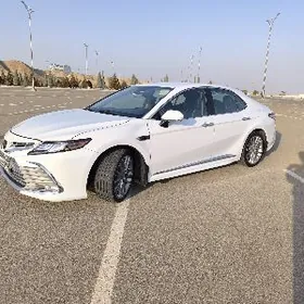 Toyota Camry 2020