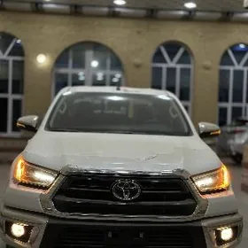 Toyota Hilux 2025