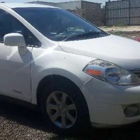 Nissan Versa 2009