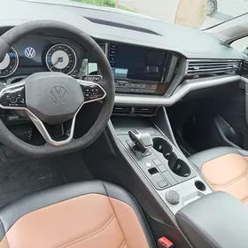 Volkswagen Touareg 2021