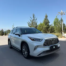 Toyota Highlander 2022