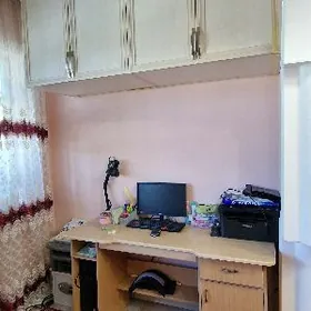 computer jurnal stol hem shkaf