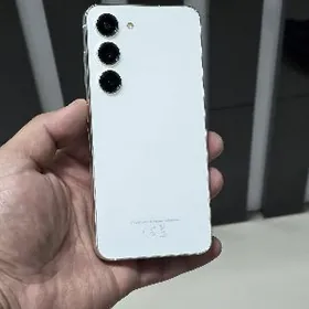 Samsung s23.   Kredit