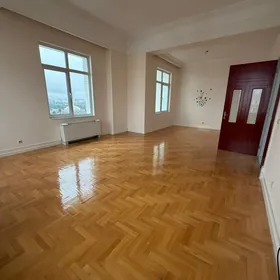 4–КОМ ЭЛИТКА ПО ул..ЛЕНИНА