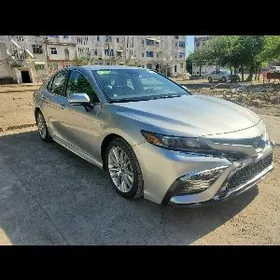 Toyota Camry 2022