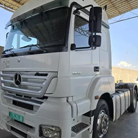 Mercedes-Benz ACTROS 3331 2005
