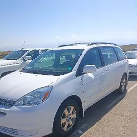 Toyota Sienna 2005