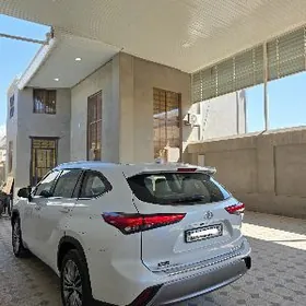 Toyota Highlander 2022