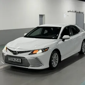 Toyota Camry 2022
