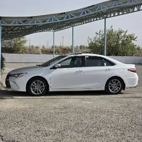 Toyota Camry 2015
