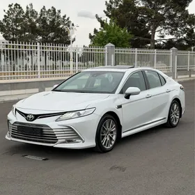 Toyota Camry 2022