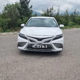Toyota Camry 2022