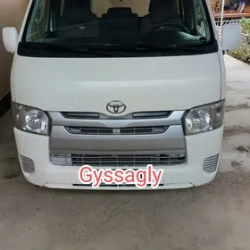 Toyota Hiace 2015