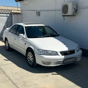 Toyota Camry 2001