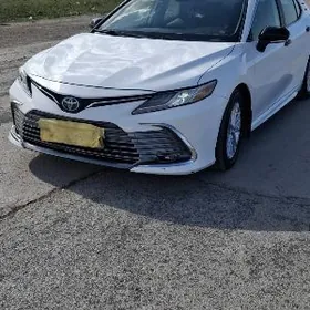 Toyota Camry 2020