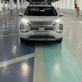 Mitsubishi Outlander 2022