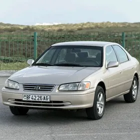 Toyota Camry 2001