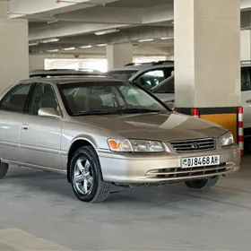 Toyota Camry 2001
