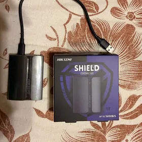 Внешний SSD Hiksemi 1TB