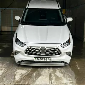 Toyota Highlander 2022