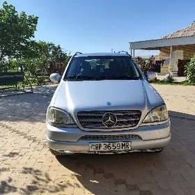 Mercedes-Benz ML350 2000
