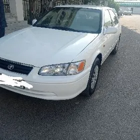 Toyota Camry 2001