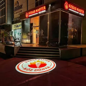 Dönerçiň kömekçisi gerek