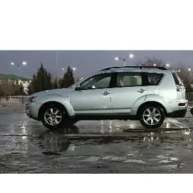 Mitsubishi Outlander 2010