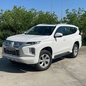 Mitsubishi Montero Sport 2025