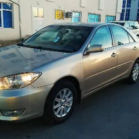 Toyota Camry 2005