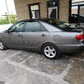 Toyota Camry 2005